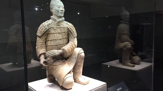 Private charter for 2-6 people: Emperor Qinshihuang's Mausoleum Site Museum + City Wall + Big Wild Goose Pagoda exterior + Grand Tang Mall