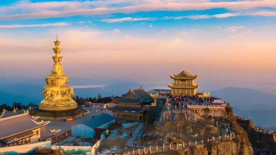 Chengdu Departure Leshan Buddha + Emei Mountain 1-Day English Group Tour