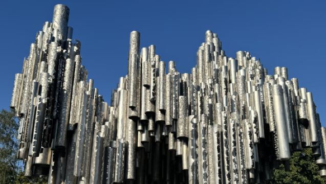 芬蘭赫爾辛基市區定制包車【市區飯店接駁】