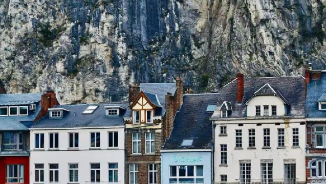 比利時布魯塞爾來回聖母教堂+風景走廊+迪南【中文包車】