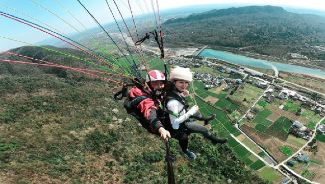 Paragliding/powered paragliding experience at Luofu Mountain Flying Cat Paragliding Base in Mianyang [+GoPro photography (includes round-trip transportation)]