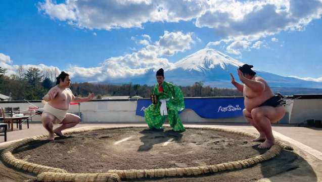 Fuji-Pilgerreise Tagesausflug mit Sumo-Erlebnis [Yokozuna-Pfad] – Immersive Sumo-Kulturshow [Transfer in Tokio] – Sehenswürdigkeiten wie Yamanakako, Kawaguchiko und Oshino Hakkai
