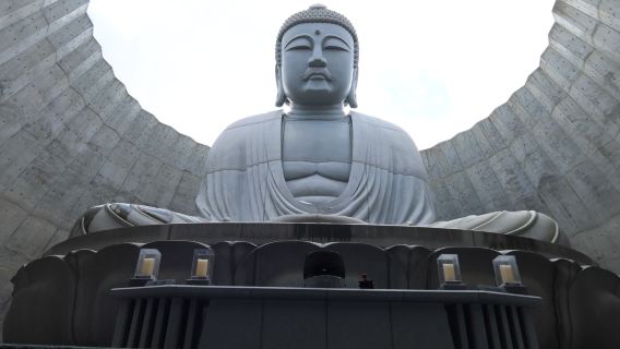 Hokkaido Sapporo Highlights Day Tour: Sapporo Beer Museum, Hill of the Buddha, Jozankei, Seafood Market & Mt. Moiwa