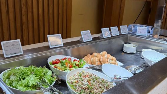 Lounge pass at Miami International Airport in Florida/MIA airport VIP lounge | boarding with shower/dining/rest