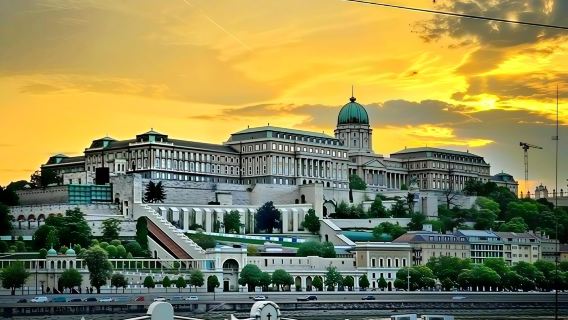 Hungary Budapest - pemandangan panorama kedua-dua tebing Sungai Danube - Fisherman's Bastion - Basilika - disesuaikan - Nikmat Eksklusif Tanpa Risau