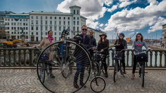 Gothenburg: Guided City Bike Tour