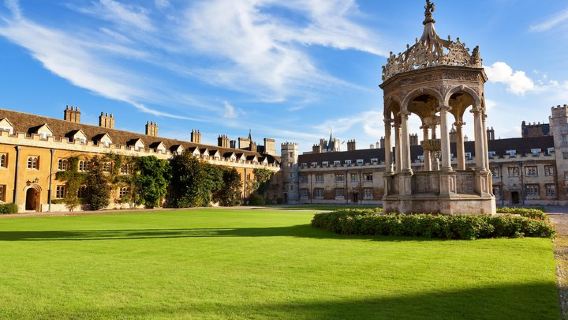 tour di un giorno dell'Università di Oxford e dell'Università di Cambridge nel Regno Unito|Include il biglietto d'ingresso alla torre della chiesa di Santa Maria e la visita guidata guida