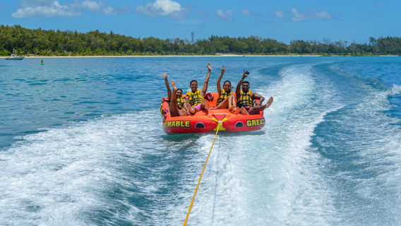 Mount LaviniaExperiences