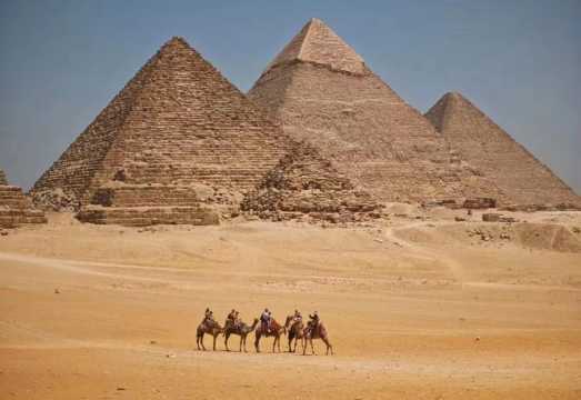Cairo Pyramids of Giza and Museum Day Tour with Private Transfers and Dedicated Guide