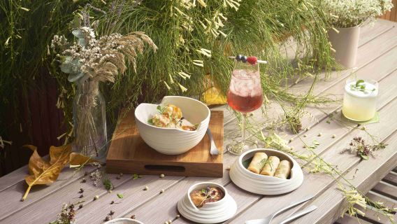 Gartenlounge-Wertgutschein (50 SGD Essensgutschein mit 10 SGD Rabatt) - Raffles Hotel Singapur