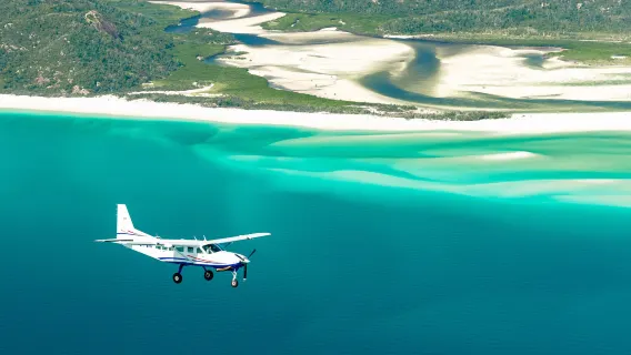 Whitsunday Islands Scenic Flight + Speedboating[Heart Reef, Whitehaven Beach, Hill Inlet Lookout]