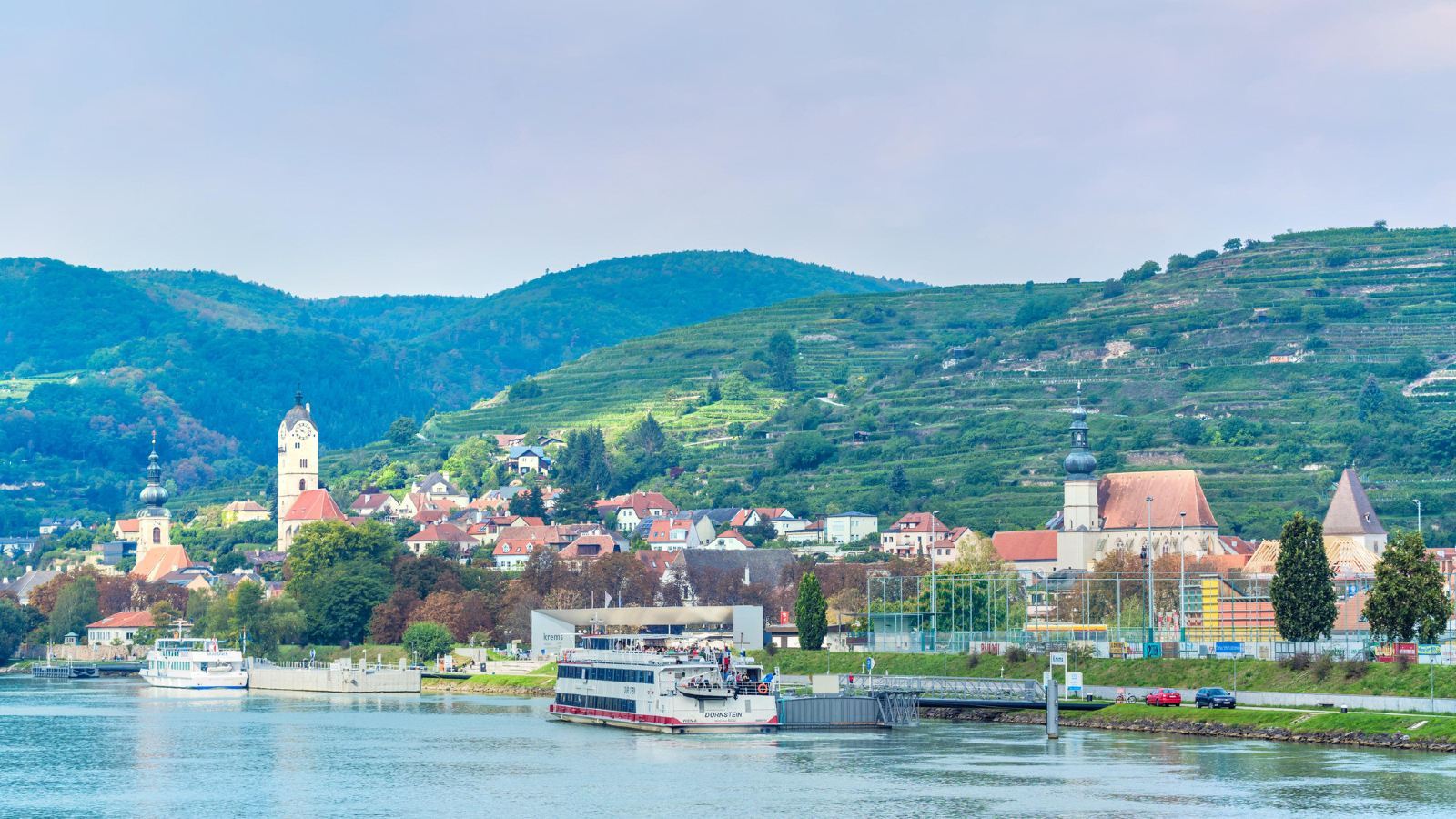 奧地利維也納+瓦豪河谷+梅爾克修道院+多瑙河一日遊