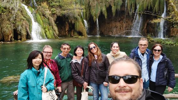 Ab Zagreb: Geführter Tagesausflug nach Plitvice und Rastoke mit Ticket