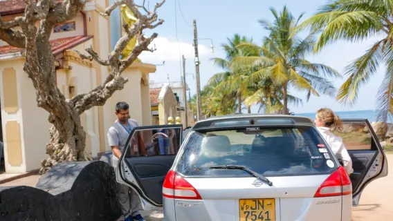 Negombo: tour della città con scalo e prelievo e rientro in aeroporto