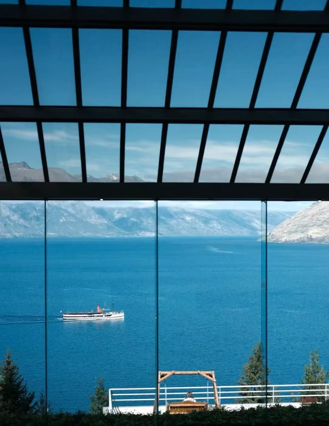 紐西蘭皇后鎮米爾福德峽灣+遊船+鏡湖【中文包車+12小時】