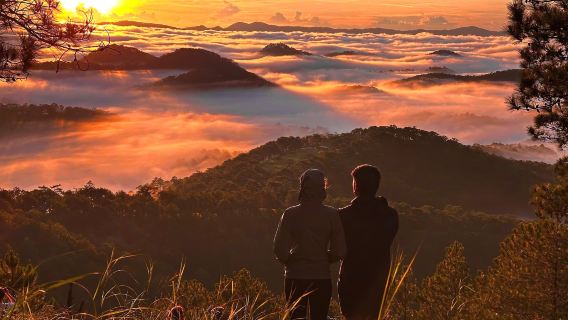 Caccia alle nuvole e trekking nella città di Da Lat