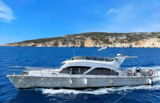 【湛江遊艇包船出海】湛江57尺女神號遊艇包船出海+KTV+海釣～榮盛喜翔碼頭