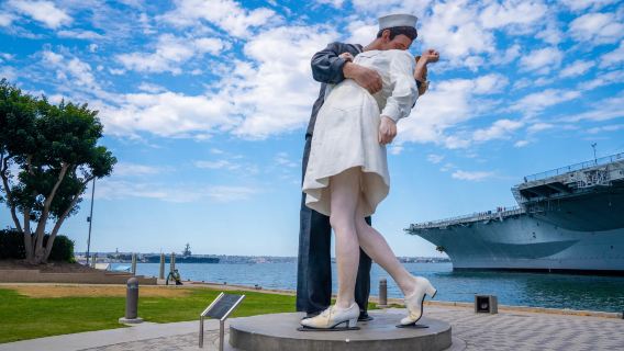 12 人賓士小團洛杉磯聖地牙哥一日深度遊含中途島航母＋海灣遊船