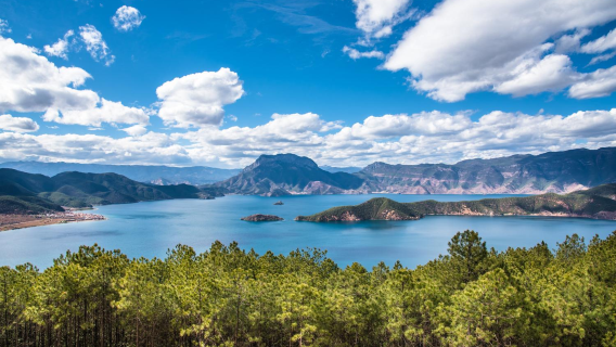 麗江瀘沽湖一日遊上門接駁全景環湖豬槽船登島純玩不進店當天來回