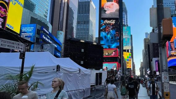 New York: 6-Hour Guided Bus & Boat Tour by the Statue of Liberty