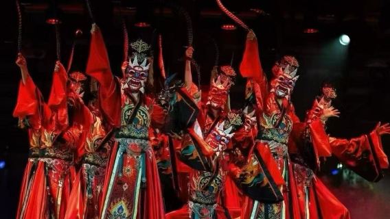 Наньчан Юньцзин · Юйчжань Янь (обязательное к посещению шоу в Наньчане + погружение в тысячелетние танцы + дегустация блюд цзянсийской кухни + двойной пир для зрения и вкуса)