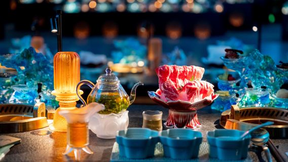 Chengdu HongDingYan Banquet: Sichuan Hotpot Grand Feast Meets Epic Cultural Show!