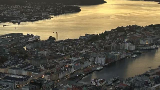 挪威卑爾根市弗洛伊恩山+布呂根+卑爾根魚市【中文定制包車】