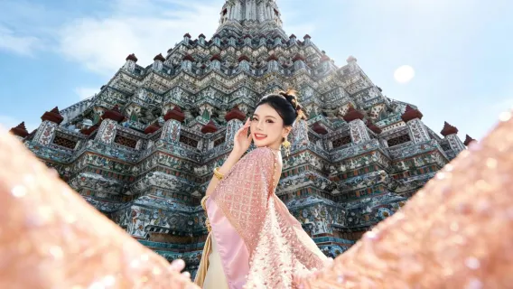 Featured tour starting at 2070 THB: Bangkok Wat Arun Thai costume rental photography experience (costume rental + style selection + high-quality outfits + premium service)