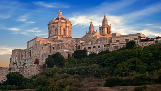Lawatan Sehari Sewaan Peribadi Bandar Lama Mdina + Gua Biru + Katedral Saint John Valletta + Taman Upper Barrakka