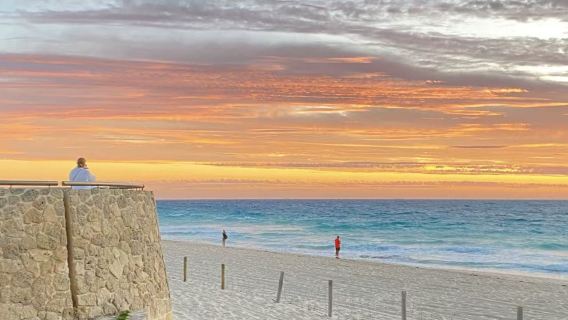 Round-trip from Perth: Margaret River - Busselton Jetty | Private charter tour, customizable private charter