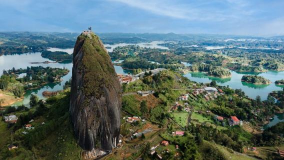 From Medellin: Guatape Day Trip