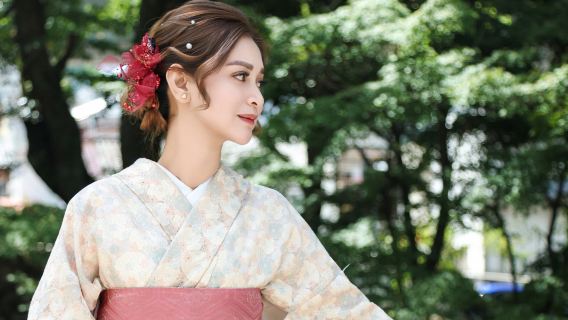 Noleggio ed esperienza fotografica con kimono, furisode e yukata a Tokyo - Negozio Ookini Asakusa