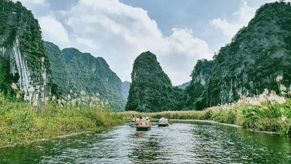 Hoa Lu District