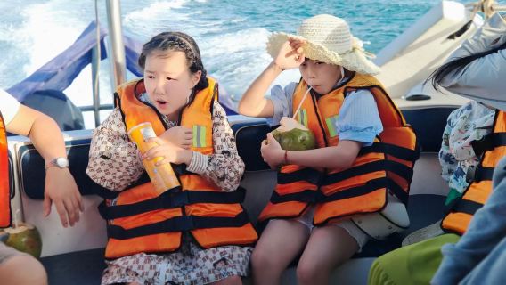 Pantai Jinshi lawatan sehari_Bot nelayan ke laut + Memungut hasil laut + Memancing + Menangkap ketam + Muzium Rahsia Kehidupan + Muzium Patung Lilin