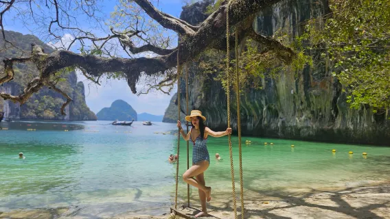 Krabi: Private Longtail Boat 6-Hour Tour to Koh Poda, Chicken Island, Thale Waek + Railay