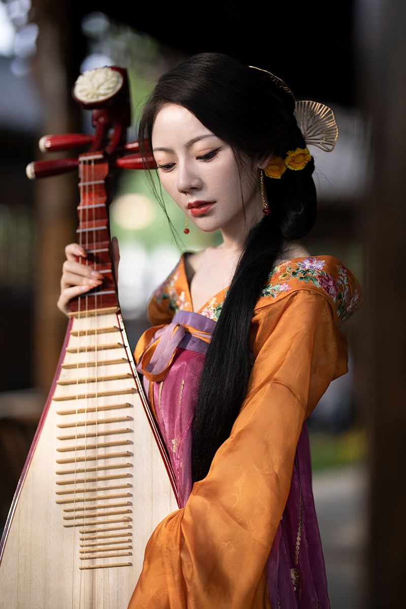 Trip Moments a Zhenjiang[Autista, guida e fotografo per Trip Moments + mini film con riprese aeree per foto matrimoniali + trucco e costumi + itinerario personalizzato + consegna di tutti gli scatti originali]