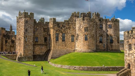 Alnwick Castle and Scottish Borders Tour including Castle Admission