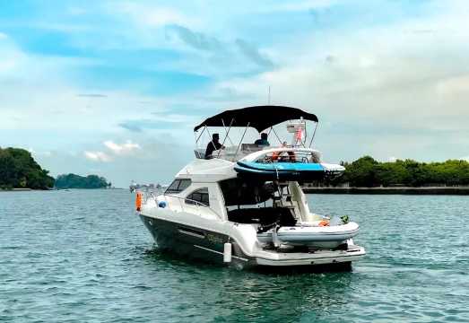Luxury Private Yacht Charter Singapore - Fishing / Fish and Dish / Beginner Fishing