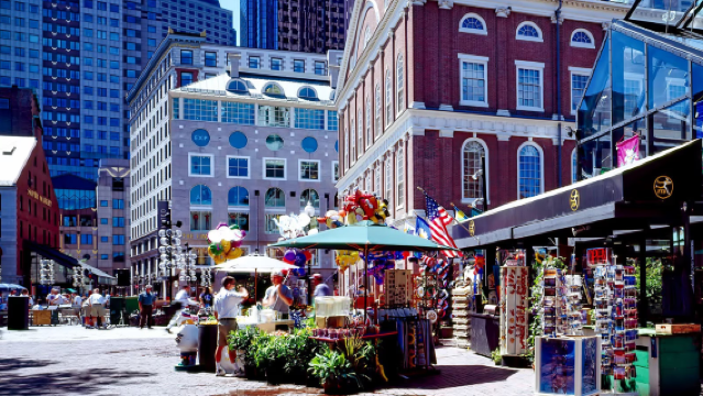 Boston day tour: Museum of Fine Arts + Duck Boats + New England Aquarium + Quincy Market