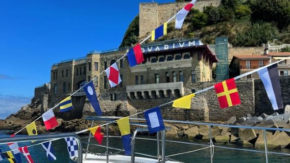 Perjalanan perahu dari Donostia San Sebastián ke Museum Albaola
