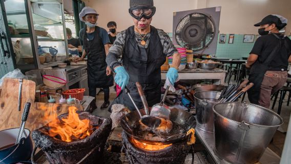 ร้านเจ๊ไฝ ดาราเน็ตฟลิกซ์