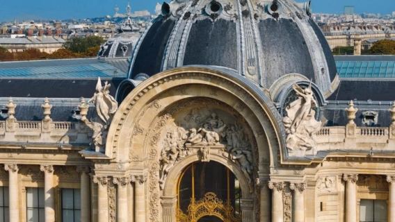 Paris + Louvre Museum + Avenue des Champs-Élysées Day Tour / Flexible Itinerary - Customizable