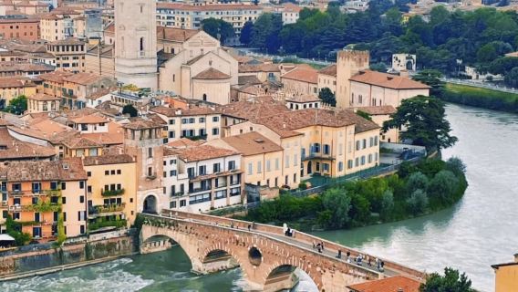 Italy Milan to Verona round-trip - Romantic Cultural Route "Romeo and Juliet" Private Charter - Premium Selection