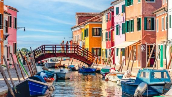 Murano & Burano: Glass Blowing Demo + Transfer