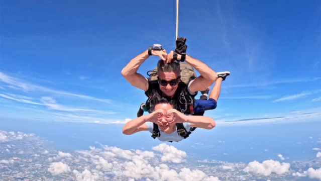 泰國芭達雅高空跳傘體驗陪跳網紅海景跳傘基地 芭達雅曼谷出發接駁