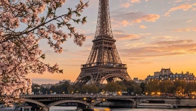 中文包車-凡爾賽宮-埃菲爾鐵塔-香榭麗舍大街-凱旋門-上門接