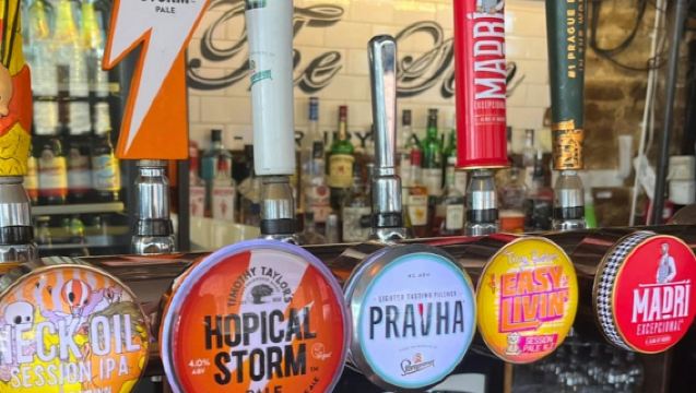 London: Historic Pub Walking Tour