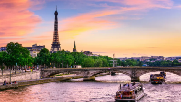 法國 巴黎： 中文-法語 & 英語 專業翻譯 /導遊 /地陪｜旅遊陪同｜展會翻譯 /商務翻譯｜行程規劃定制