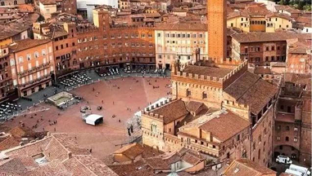 1-day tour to the Leaning Tower of Pisa, Siena and San Gimignano in Florence, Italy