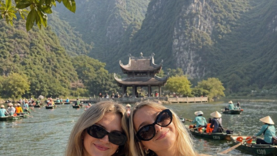 ทัวร์วันเดียวที่นินห์บิ่ญ ต้นทางจากฮานอย: วัดไบดิ่ญ และล่องเรือตรังอาน (มรดกโลกโดยยูเนสโก, ลิมูซีน, บุฟเฟ่ต์)